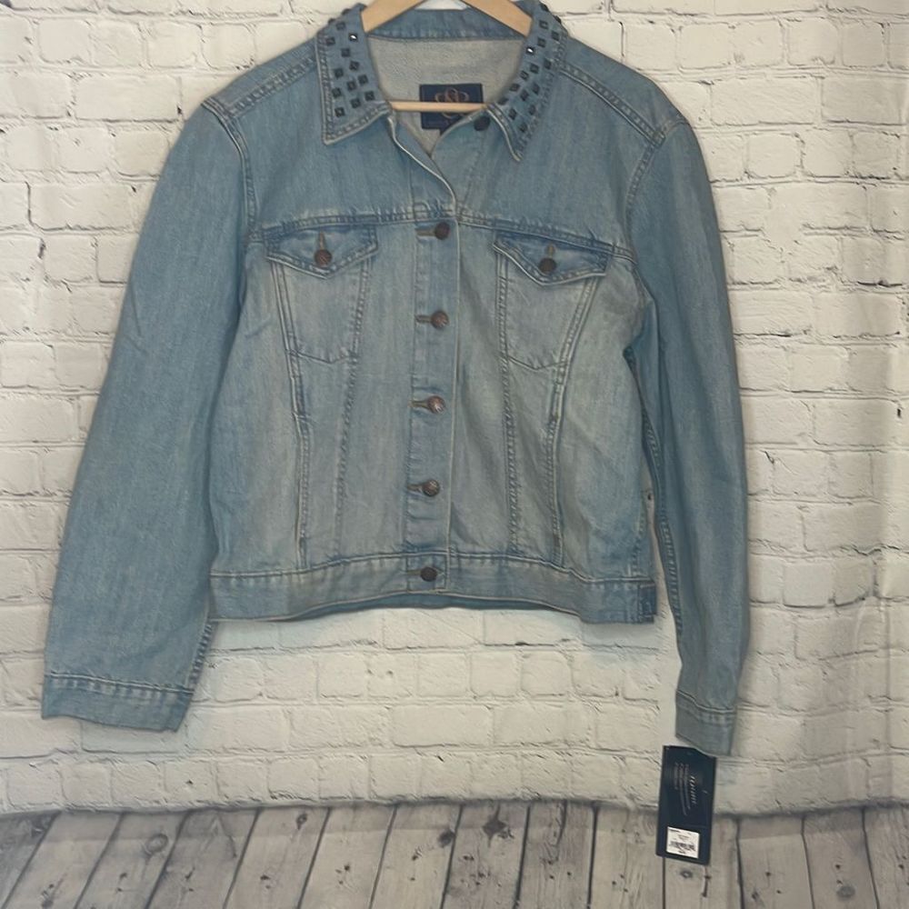 Rock & Republic Women’s Hitchhiker Denim Studded Collar Jacket Light Wash XL